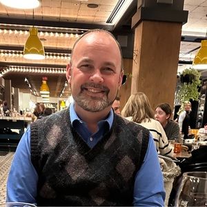 Meet your Posher, Clay